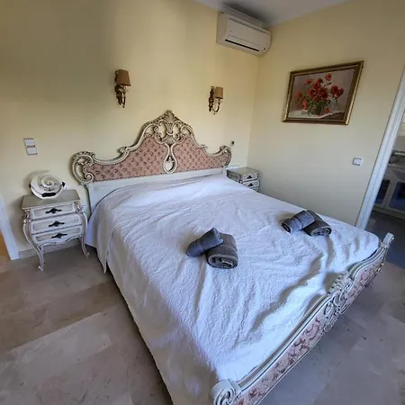 Villa Sushil *